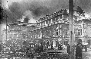 Die Staatsoper im Bombenhagel 1945/Wiki