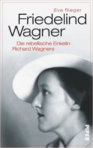 Eva Rieger kommt in ihrem Buch über Friedelind Wagner auch auf die Kurse zu sprechen (Pieper, ISBN 978-3-492-05489-8).