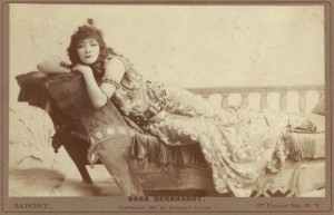 Saint-Saens: "Proserpine" - Sarah Bernhardt als Cleopatra/ Harvard Theatre Collection Wiki Commons