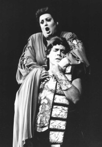 Françoise Pollet (Cassandre) et Thomas Hampson (Chorèbe) dans Les Troyens dirigés par James Levine par en 1993/ Pollet/ tutti-magazine.fr