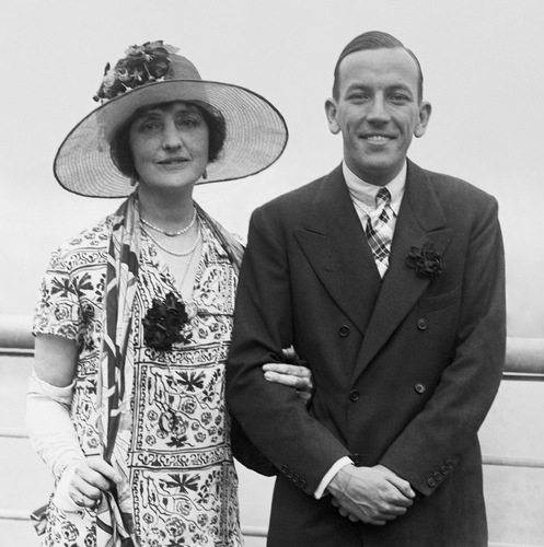 Noel Coward undf die Schauspielerin Lillian Braithwhite in den späten 1940ern/ The redlist.com